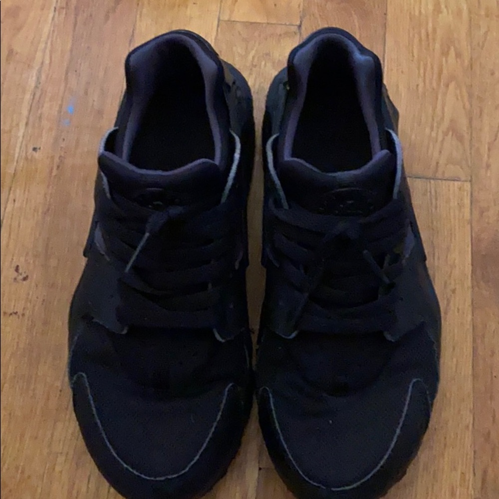 Black Huaraches